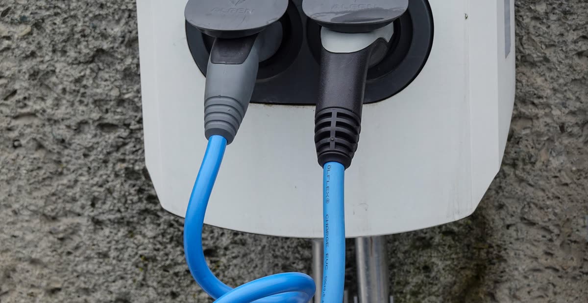 Laddbox på fasad